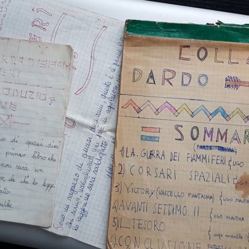 Scatto artigianale dei primi racconti che ho scrittoquando avevo dieci anni